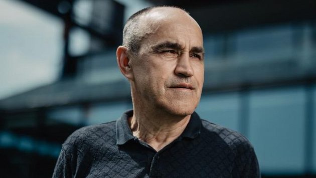 Václav Kotal přebírá áčko Sparty. Václav Kotal přebírá áčko Sparty.