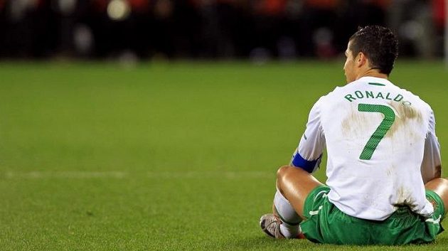 Zklamaný Cristiano Ronaldo Zklamaný Cristiano Ronaldo