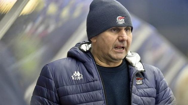 Trenér Chomutova Vladimír Růžička. Trenér Chomutova Vladimír Růžička.