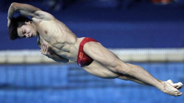 Cchao Jüan získal pro Čínu páté zlato ve skocích do vody. Cchao Jüan získal pro Čínu páté zlato ve skocích do vody.