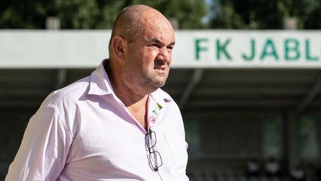 Miroslav Pelta ve svém jabloneckém hájemství. Po výhře nad Žilinou byl hodně spokojený. Miroslav Pelta ve svém jabloneckém hájemství. Po výhře nad Žilinou byl hodně spokojený.