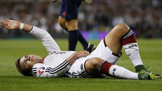 Zraněný Mario Götze si do konce roku nezahraje. Zraněný Mario Götze si do konce roku nezahraje.