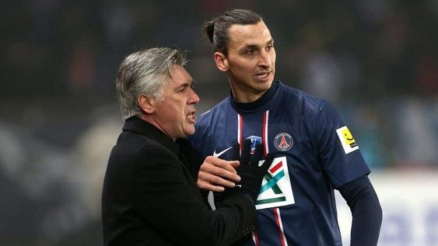 Italský kouč Carlo Ancelotti a fotbalista Zlatan Ibrahimovic v dobách společného působení v PSG (Archivní foto) Italský kouč Carlo Ancelotti a fotbalista Zlatan Ibrahimovic v dobách společného působení v PSG (Archivní foto)