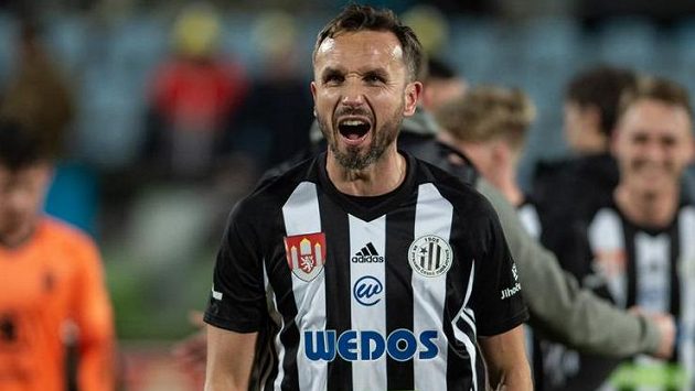 Tomáš Sivok slaví vítězství Českých Budějovic Tomáš Sivok slaví vítězství Českých Budějovic