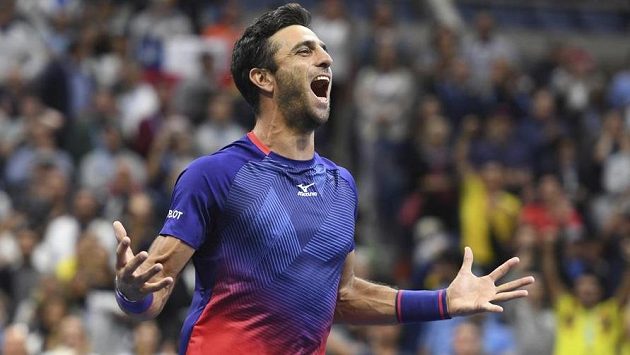 První hráč světového žebříčku čtyřhry Robert Farah má kvůli dopingu dočasně zastavenou činnost. První hráč světového žebříčku čtyřhry Robert Farah má kvůli dopingu dočasně zastavenou činnost.