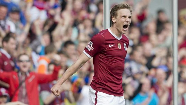Sparťan Dočkal se při derby se Slavií raduje ze svého gólu na 3:0. Sparťan Dočkal se při derby se Slavií raduje ze svého gólu na 3:0.