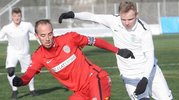 Tomáš Jablonský si během kariéry zahrál i za Zbrojovku Brno. Nyní se zkouší prosadit v Příbrami. Tomáš Jablonský si během kariéry zahrál i za Zbrojovku Brno. Nyní se zkouší prosadit v Příbrami.