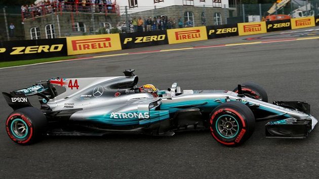 Lewis Hamilton při kvalifikaci na Velkou cenu Belgie. Lewis Hamilton při kvalifikaci na Velkou cenu Belgie.