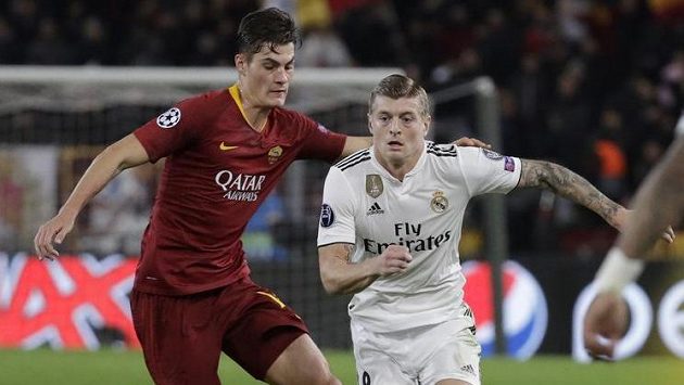 Patrik Schick (vlevo) z AS Řím a Toni Kroos z Realu. Patrik Schick (vlevo) z AS Řím a Toni Kroos z Realu.