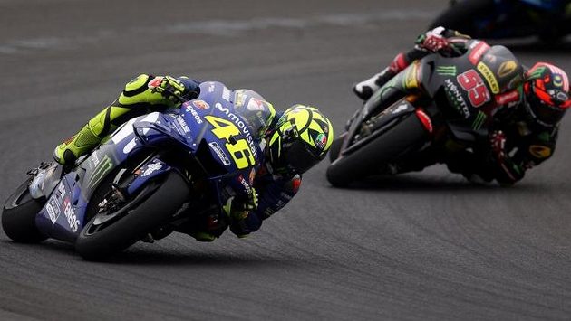 Itala Valentina Rossiho pořádně naštval mistr světa v MotoGP Španěl Marc Márquez. Itala Valentina Rossiho pořádně naštval mistr světa v MotoGP Španěl Marc Márquez.