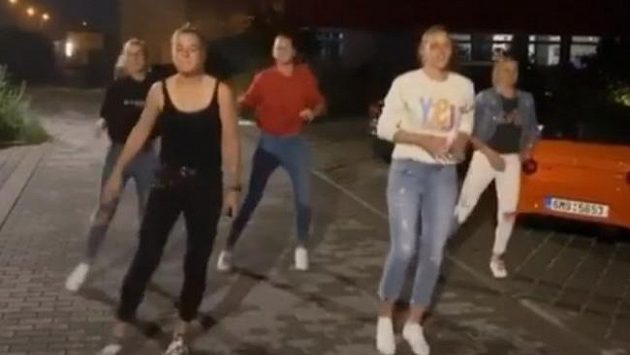 České tenisové hvězdy to rozjely i mimo tenisový kurt České tenisové hvězdy to rozjely i mimo tenisový kurt