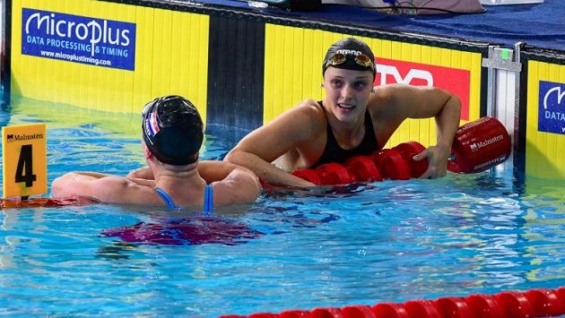 Česká znakařka Simona Kubová v cíli semifinále stovky na ME v Glasgow. Česká znakařka Simona Kubová v cíli semifinále stovky na ME v Glasgow.