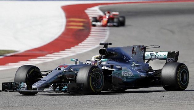 Lewis Hamilton z Británie v Austinu Lewis Hamilton z Británie v Austinu