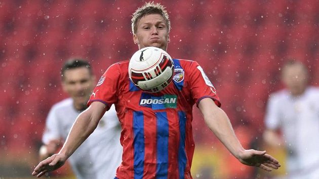 Plzeňský obránce Václav Procházka během finále Poháru České pošty se Spartou. Plzeňský obránce Václav Procházka během finále Poháru České pošty se Spartou.