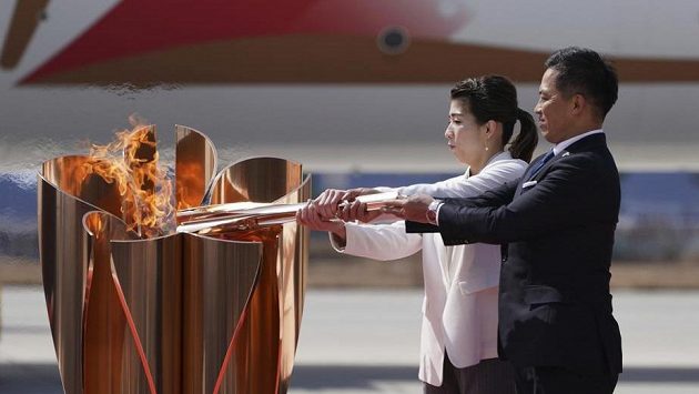 Ceremonii s pochodní zažili v Tokiu už loni na jaře, hry ale nakonec byly odloženy. Ilustrační foto. Ceremonii s pochodní zažili v Tokiu už loni na jaře, hry ale nakonec byly odloženy. Ilustrační foto.