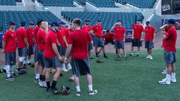 Čeští baseballoví reprezentanti U23 před tréninkem v Mexiku. Čeští baseballoví reprezentanti U23 před tréninkem v Mexiku.