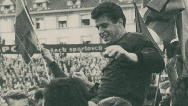 Zemřel bývalý brankář fotbalové Sparty Antonín Kramerius. Zemřel bývalý brankář fotbalové Sparty Antonín Kramerius.
