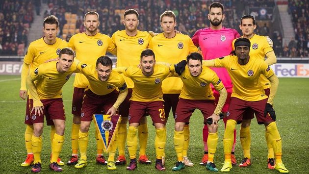 Mužstvo Sparty před postupovým utkáním se Southamptonem. Mužstvo Sparty před postupovým utkáním se Southamptonem.