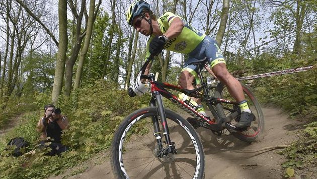 Peter Sagan na trati závodu Českého poháru v cross country horských kol v Teplicích. Peter Sagan na trati závodu Českého poháru v cross country horských kol v Teplicích.