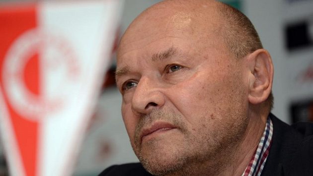 Kouč fotbalové Slavie Miroslav Koubek. Kouč fotbalové Slavie Miroslav Koubek.