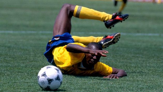 Bývalý kolumbijský útočník Faustino Asprilla na archivním snímku z MS v roce 1994. Bývalý kolumbijský útočník Faustino Asprilla na archivním snímku z MS v roce 1994.