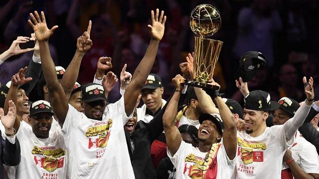 Noví šampioni NBA - basketbalisté Toronto Raptors. Noví šampioni NBA - basketbalisté Toronto Raptors.