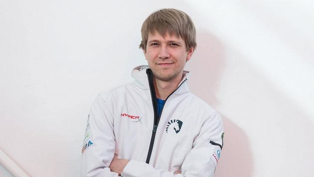 Finský hráč Hearthstone Janne "Savjz" Mikkonen. Finský hráč Hearthstone Janne "Savjz" Mikkonen.