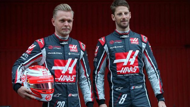 Romain Grosjean a Kevin Magnussen pokračují ve stáji Haas. Romain Grosjean a Kevin Magnussen pokračují ve stáji Haas.