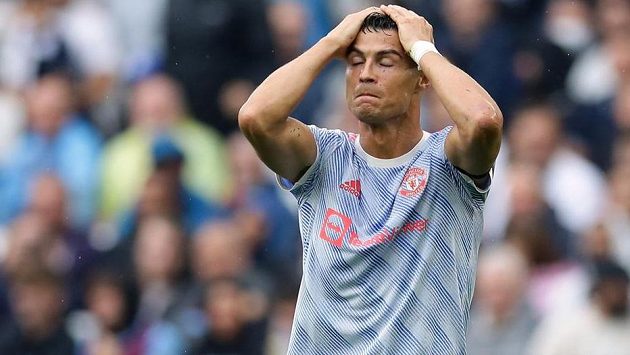 Cristiano Ronaldo naletěl podvodnici. A nebyl sám... Cristiano Ronaldo naletěl podvodnici. A nebyl sám...