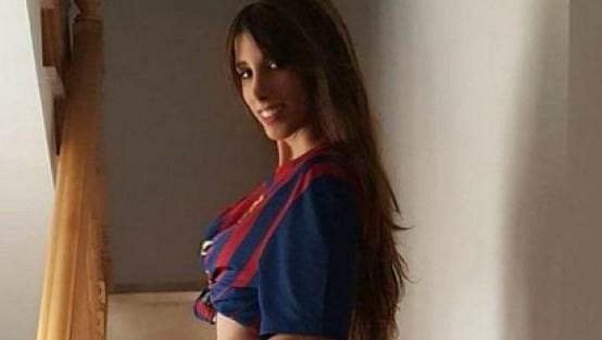 Krásná modelka Judit Benaventeová je velkou fanynkou fotbalové Barcelony. Když Katalánci vyhráli nad Realem Madrid, zveřejnila půvabná fanynka sexy fotografie na internetu. Krásná modelka Judit Benaventeová je velkou fanynkou fotbalové Barcelony. Když Katalánci vyhráli nad Realem Madrid, zveřejnila půvabná fanynka sexy fotografie na internetu.