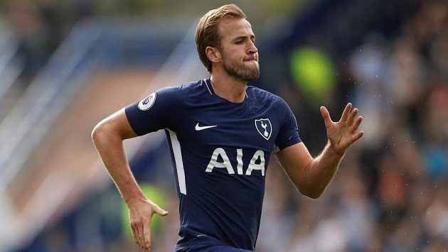 Harry Kane bude Tottenhamu v sobotním šlágru na Old Trafford chybět. Harry Kane bude Tottenhamu v sobotním šlágru na Old Trafford chybět.