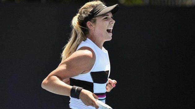 Britská tenistka Katie Boulterová na Australian Open slavila předčasně. Nakonec ale zápas stejně vyhrála. Britská tenistka Katie Boulterová na Australian Open slavila předčasně. Nakonec ale zápas stejně vyhrála.