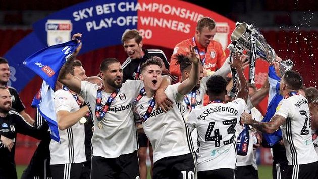 Fotbalisté Fulhamu slaví postup do Premier League Fotbalisté Fulhamu slaví postup do Premier League