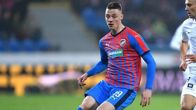 Plzeňský záložník Dominik Janošek bude v jarní části sezony hostovat v Mladé Boleslavi Plzeňský záložník Dominik Janošek bude v jarní části sezony hostovat v Mladé Boleslavi