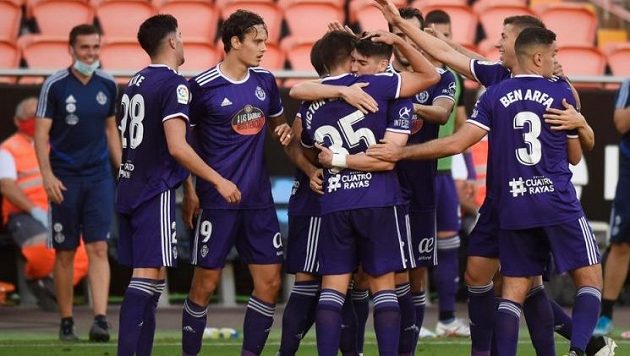 Fotbalisté Valencie se radují z branky Fotbalisté Valencie se radují z branky