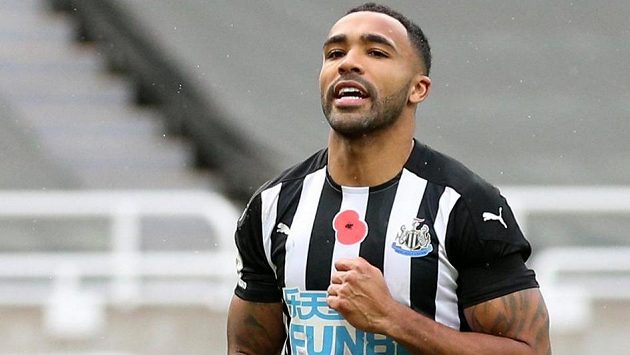 Callum Wilson se raduje po gólu Newcastlu proti Evertonu. Callum Wilson se raduje po gólu Newcastlu proti Evertonu.