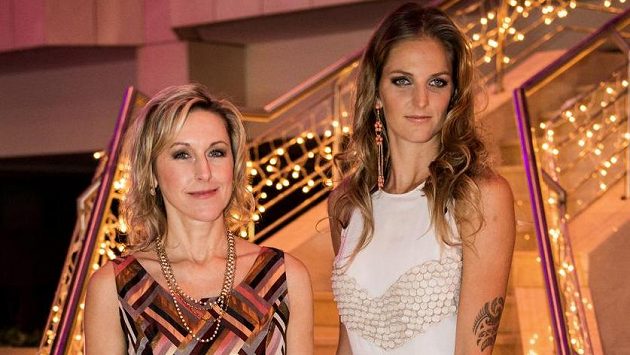 Tenistka Karolína Plíšková s maminkou během vyhlášení novinářské ankety Sportovec roku 2015. Tenistka Karolína Plíšková s maminkou během vyhlášení novinářské ankety Sportovec roku 2015.