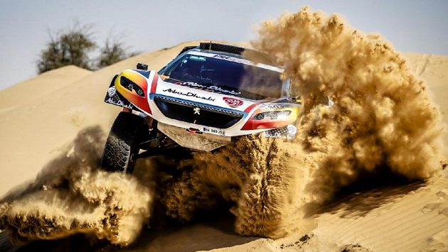 Fotograf Marian Chytka si letošní Dakar užije jako člen továrního týmu Peugeot. Fotograf Marian Chytka si letošní Dakar užije jako člen továrního týmu Peugeot.