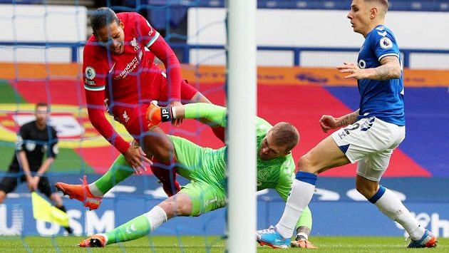 Richarlison and Pickford apologized for the hard hit in the derby.  But Van Dijk needs surgery