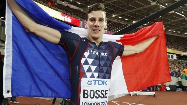 V Londýně slavil Pierre-Ambroise Bosse nečekaný titul, o pár dní později se stal ve své zemi terčem přepadení. V Londýně slavil Pierre-Ambroise Bosse nečekaný titul, o pár dní později se stal ve své zemi terčem přepadení.