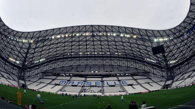 Zrekonstruovaný stadión Stade Vélodrome v Marseille. Zrekonstruovaný stadión Stade Vélodrome v Marseille.