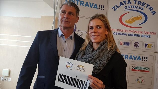 Jan Železný a Nikola Ogrodníková. Jan Železný a Nikola Ogrodníková.