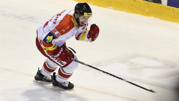 Olomoucký Radim Kucharczyk se raduje z gólu proti Slavii. Olomoucký Radim Kucharczyk se raduje z gólu proti Slavii.