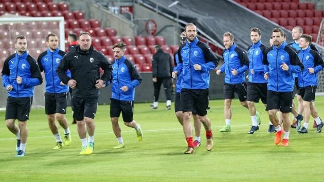 Trénink fotbalistů Plzně v Beer Ševě před utkáním Evropské ligy. Trénink fotbalistů Plzně v Beer Ševě před utkáním Evropské ligy.