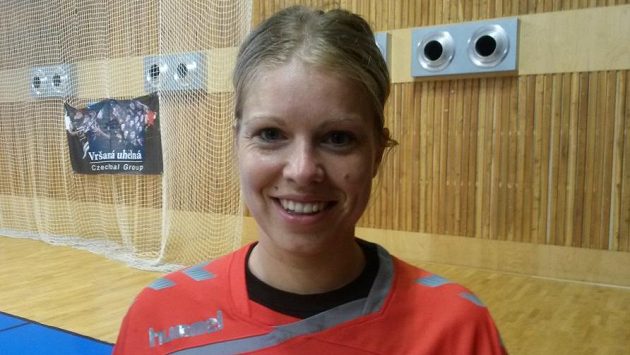 Házenkářka Michaela Hrbková bude na nadcházejícím mistrovství Evropy chybět. Házenkářka Michaela Hrbková bude na nadcházejícím mistrovství Evropy chybět.