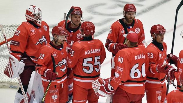 Třinečtí hokejisté budou patřit v novém ročníku extraligy opět mezi favority na titul Třinečtí hokejisté budou patřit v novém ročníku extraligy opět mezi favority na titul