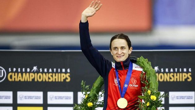 Martina Sáblíková po triumfu při MS ve víceboji v Calgary. Martina Sáblíková po triumfu při MS ve víceboji v Calgary.