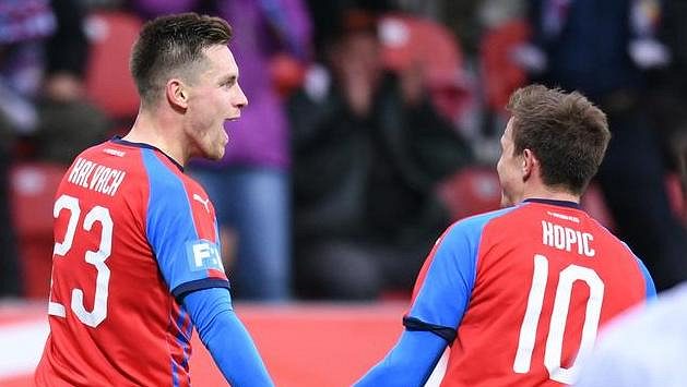 Fotbalisté Viktorie Plzeň Lukáš Kalvach a Jan Kopic oslavují gól během utkání proti Bohemians 1905. Fotbalisté Viktorie Plzeň Lukáš Kalvach a Jan Kopic oslavují gól během utkání proti Bohemians 1905.