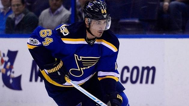 Ruský útočník Nail Jakupov znovu mění v NHL dres, bude hrát za Colorado. Ruský útočník Nail Jakupov znovu mění v NHL dres, bude hrát za Colorado.