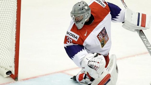 Pavel Francouz dostává gól ve čtvrtfinále MS proti USA. Pavel Francouz dostává gól ve čtvrtfinále MS proti USA.